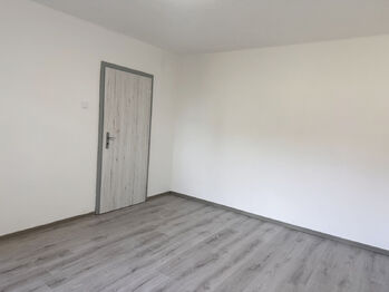 Prodej bytu 1+1 v osobním vlastnictví 30 m², Dolní Benešov