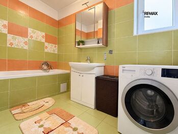 Prodej bytu 3+1 v osobním vlastnictví 86 m², Šaratice
