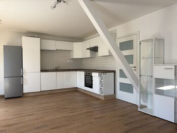kuchyně s obývacím pokojem - Pronájem bytu 3+kk v osobním vlastnictví 83 m², Šumperk