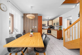 jídelna - Prodej domu 137 m², Lišov