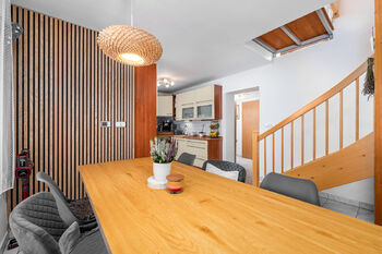 jídelna - Prodej domu 137 m², Lišov
