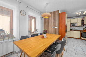 jídelna - Prodej domu 137 m², Lišov