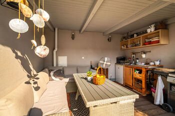 venkovní kuchyně, kryté sezení - Prodej domu 137 m², Lišov