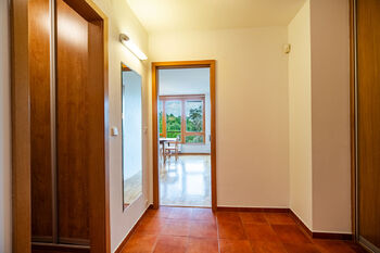 Chodba - Pronájem bytu 2+kk v osobním vlastnictví 53 m², Praha 5 - Smíchov