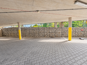 parkovací stání - Pronájem bytu 3+kk v osobním vlastnictví 107 m², České Budějovice