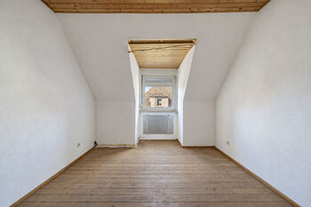 Prodej nájemního (činžovního) domu 800 m², Zittau