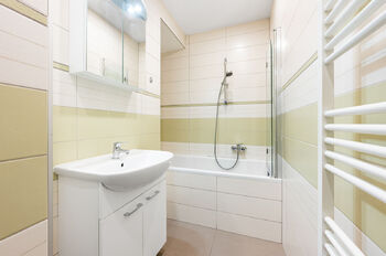 Prodej bytu 2+1 v osobním vlastnictví 60 m², Praha 5 - Košíře