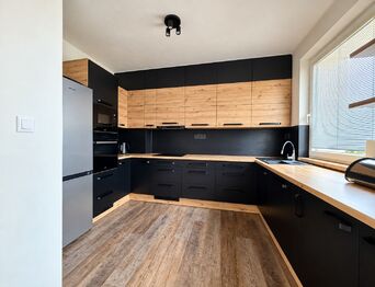 Prodej bytu 3+kk v osobním vlastnictví 82 m², Ostroměř