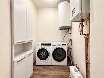 Prodej bytu 3+kk v osobním vlastnictví 82 m², Ostroměř