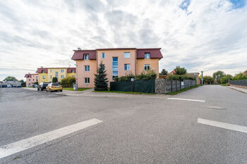 Prodej bytu 2+kk v osobním vlastnictví 51 m², Jirny