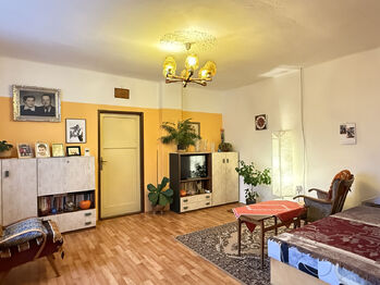 obývací pokoj - Prodej domu 65 m², Podhořany u Ronova
