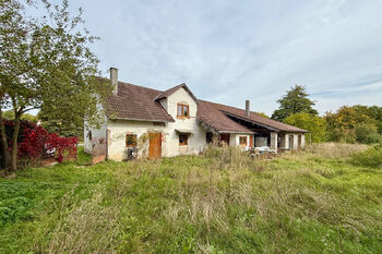 Prodej domu 200 m², Kovářov