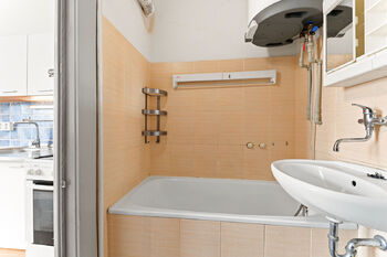 Prodej bytu 1+1 v osobním vlastnictví 51 m², Praha 10 - Strašnice