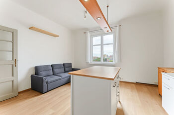 Prodej bytu 1+1 v osobním vlastnictví 51 m², Praha 10 - Strašnice
