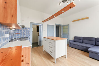 Prodej bytu 2+kk v osobním vlastnictví 43 m², Praha 10 - Horní Měcholupy
