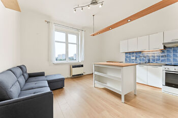Prodej bytu 1+1 v osobním vlastnictví 51 m², Praha 10 - Strašnice