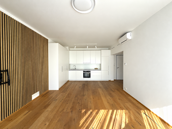 Pronájem bytu 2+kk v osobním vlastnictví 52 m², Praha 8 - Karlín