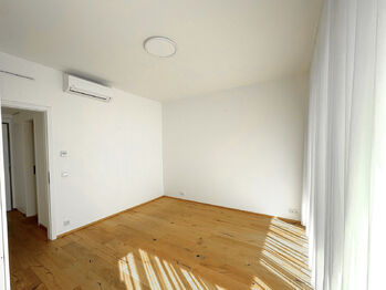 Pronájem bytu 2+kk v osobním vlastnictví 52 m², Praha 8 - Karlín