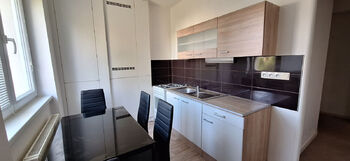 Kuchyně - Prodej bytu 2+1 v osobním vlastnictví 58 m², Rousínov