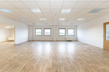 Pronájem kancelářských prostor 338 m², Příbram