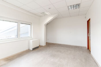 Pronájem kancelářských prostor 338 m², Příbram