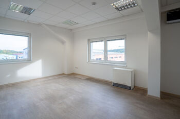 Pronájem kancelářských prostor 338 m², Příbram