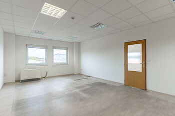 Pronájem kancelářských prostor 338 m², Příbram