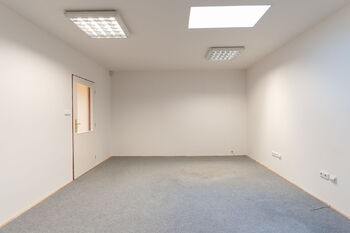 Pronájem kancelářských prostor 338 m², Příbram