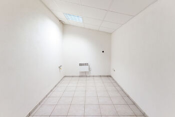 Pronájem kancelářských prostor 338 m², Příbram