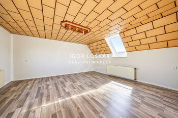 Prodej domu 180 m², Velatice