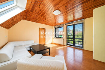 Prodej domu 180 m², Velatice