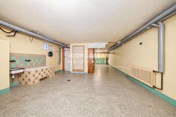 Prodej domu 180 m², Velatice