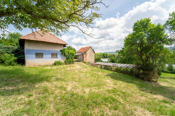 Prodej pozemku 2517 m², Liteň