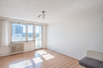 Prodej bytu 3+1 v osobním vlastnictví 77 m², Praha 10 - Petrovice