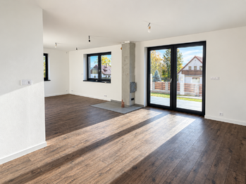 kuchyně 1NP - Prodej domu 152 m², Horní Planá