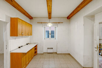 Kuchyň - Prodej domu 238 m², Žabonosy