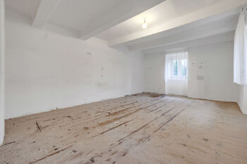Obývací pokoj - Prodej domu 238 m², Žabonosy
