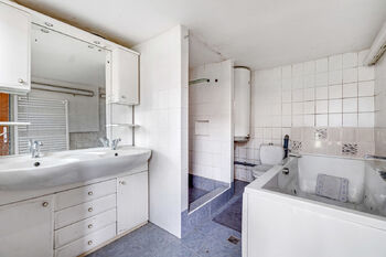 Nová koupelna - Prodej domu 238 m², Žabonosy
