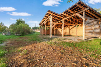 Kryté parkovací místo - Prodej domu 238 m², Žabonosy