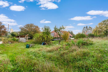 Zahrada - horní platforma - Prodej domu 238 m², Žabonosy