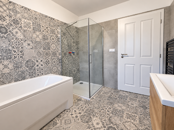koupelna 1NP - Prodej domu 152 m², Horní Planá
