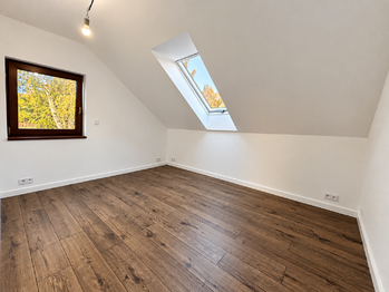 pokoj 3  v 2NP - Prodej domu 152 m², Horní Planá