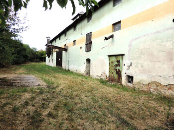 Prodej skladovacích prostor, Krasonice