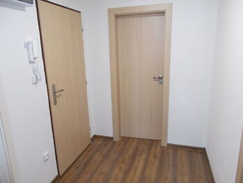 Pronájem bytu 1+kk v osobním vlastnictví 31 m², Rousínov