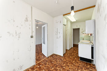 Prodej bytu 3+1 v osobním vlastnictví 81 m², Praha 10 - Petrovice