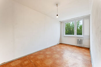 Prodej bytu 3+1 v osobním vlastnictví 81 m², Praha 10 - Petrovice