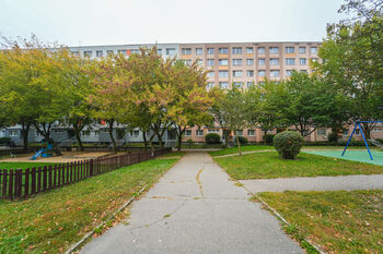 Prodej bytu 3+1 v osobním vlastnictví 81 m², Praha 10 - Petrovice