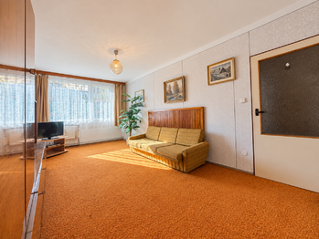 Obývací pokoj - Prodej bytu 4+1 v osobním vlastnictví 76 m², Benátky nad Jizerou