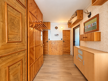 Předsíň - Prodej bytu 4+1 v osobním vlastnictví 76 m², Benátky nad Jizerou