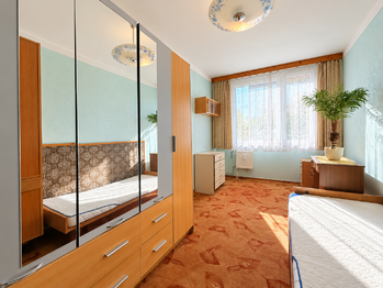 Pokoj č. 1 - Prodej bytu 4+1 v osobním vlastnictví 76 m², Benátky nad Jizerou